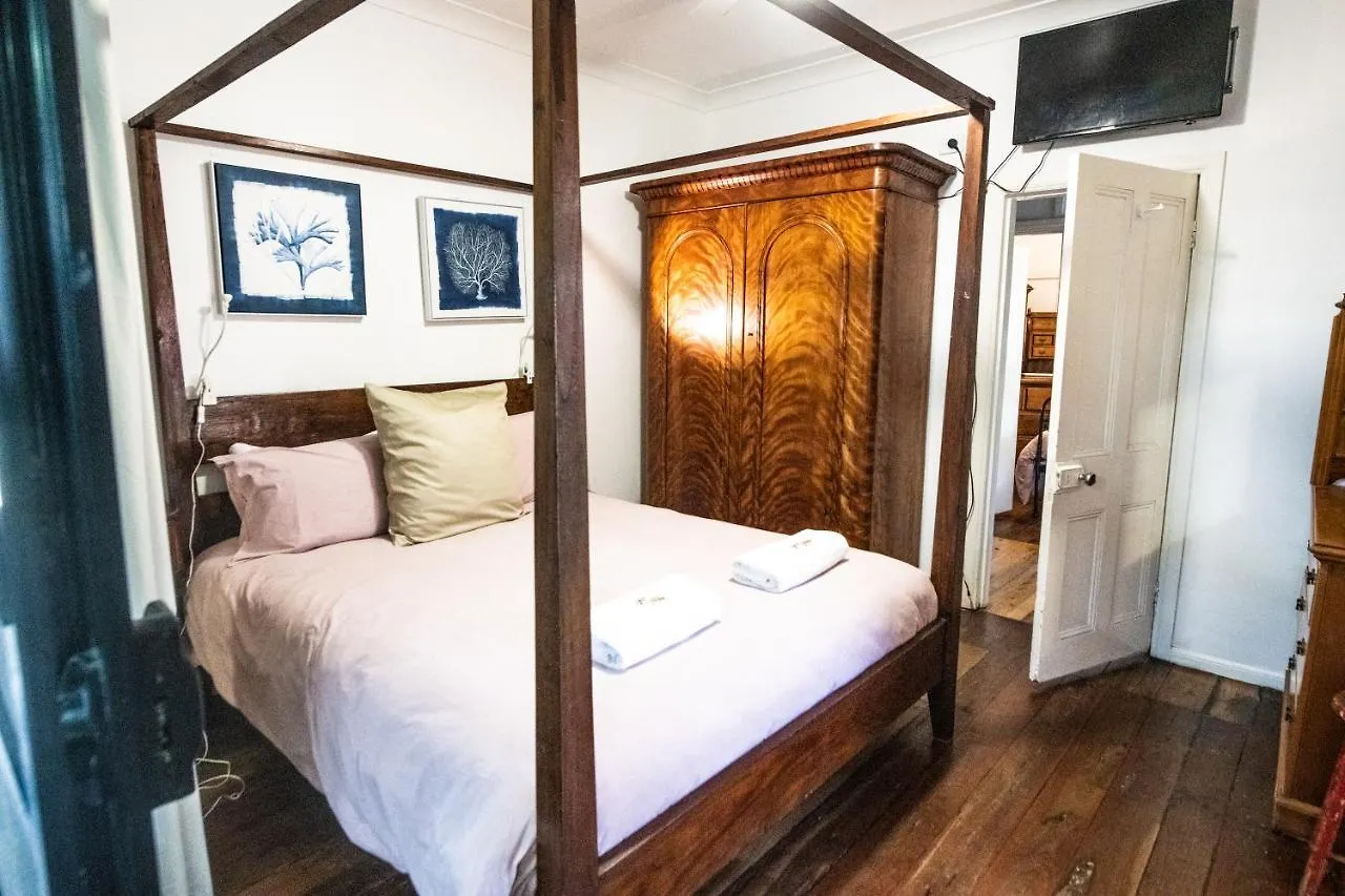 Shirley Blue Bed & Breakfast Byron Bay Australia