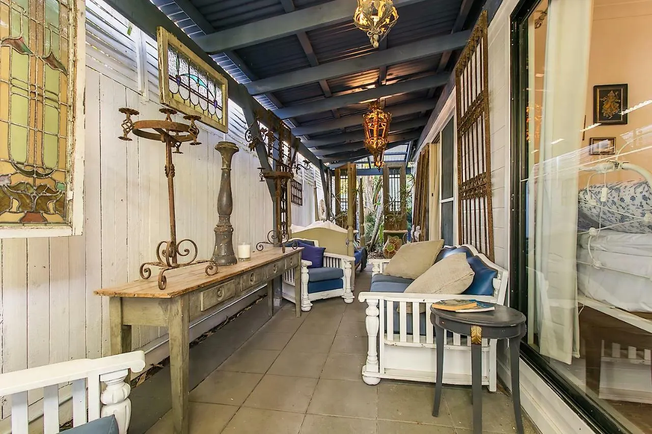 Shirley Blue Bed & Breakfast Byron Bay