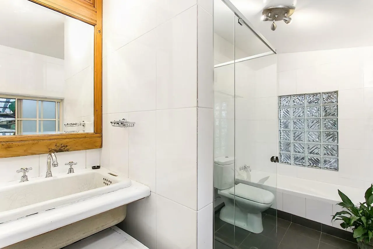 Shirley Blue Bed & Breakfast Byron Bay
