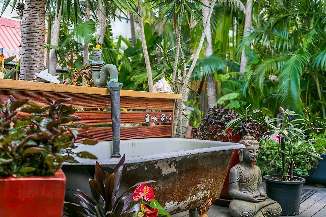Shirley Blue Bed & Breakfast Byron Bay Australia